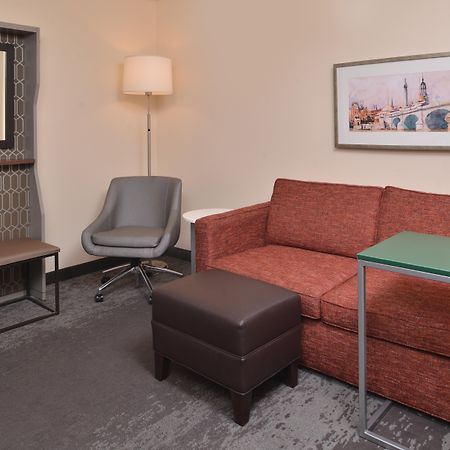 Holiday Inn & Suites Raleigh Cary By Ihg Exteriör bild