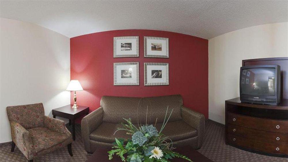Holiday Inn & Suites Raleigh Cary By Ihg Exteriör bild