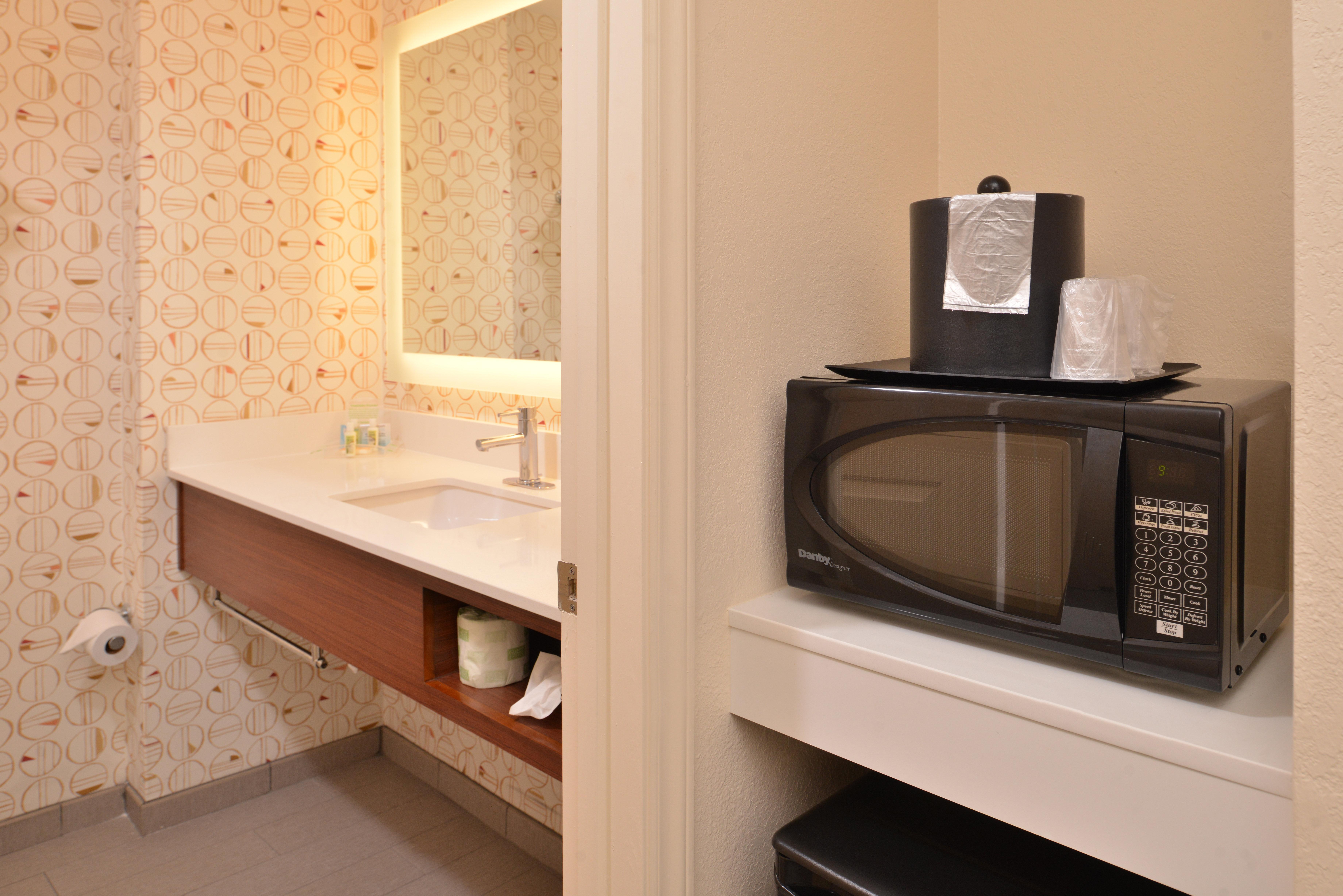 Holiday Inn & Suites Raleigh Cary By Ihg Exteriör bild