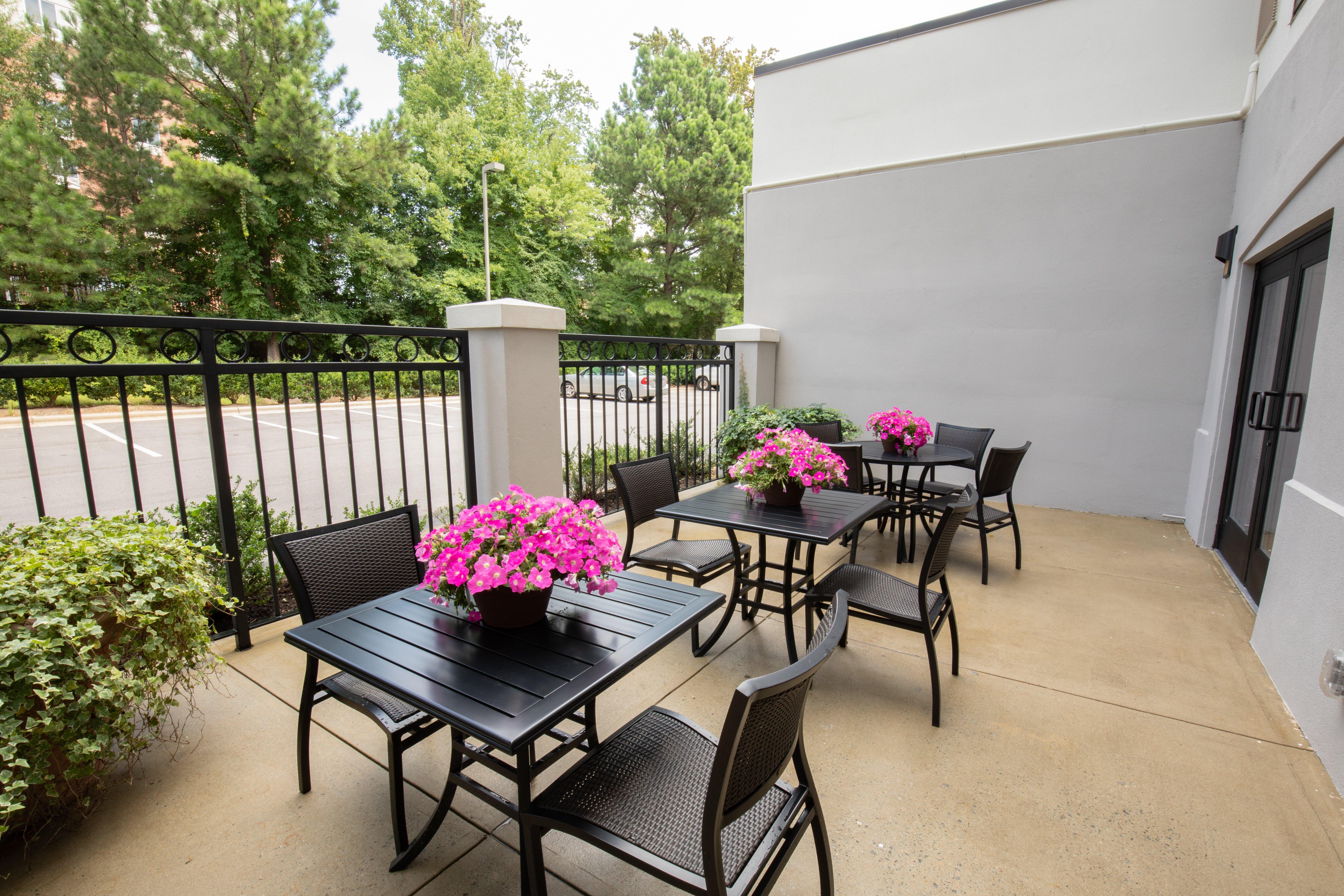 Holiday Inn & Suites Raleigh Cary By Ihg Exteriör bild