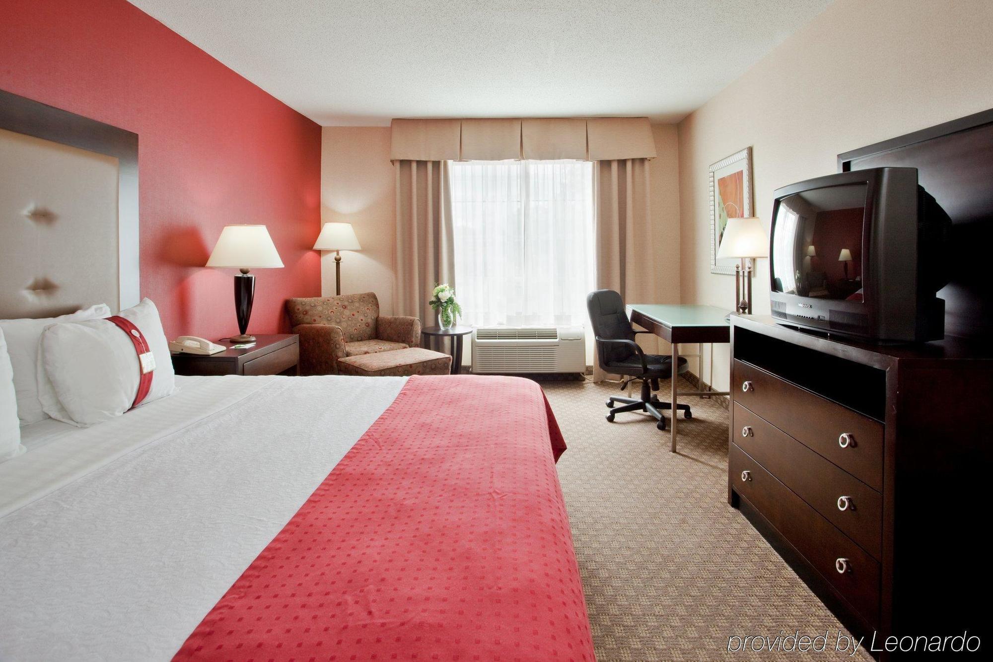 Holiday Inn & Suites Raleigh Cary By Ihg Rum bild