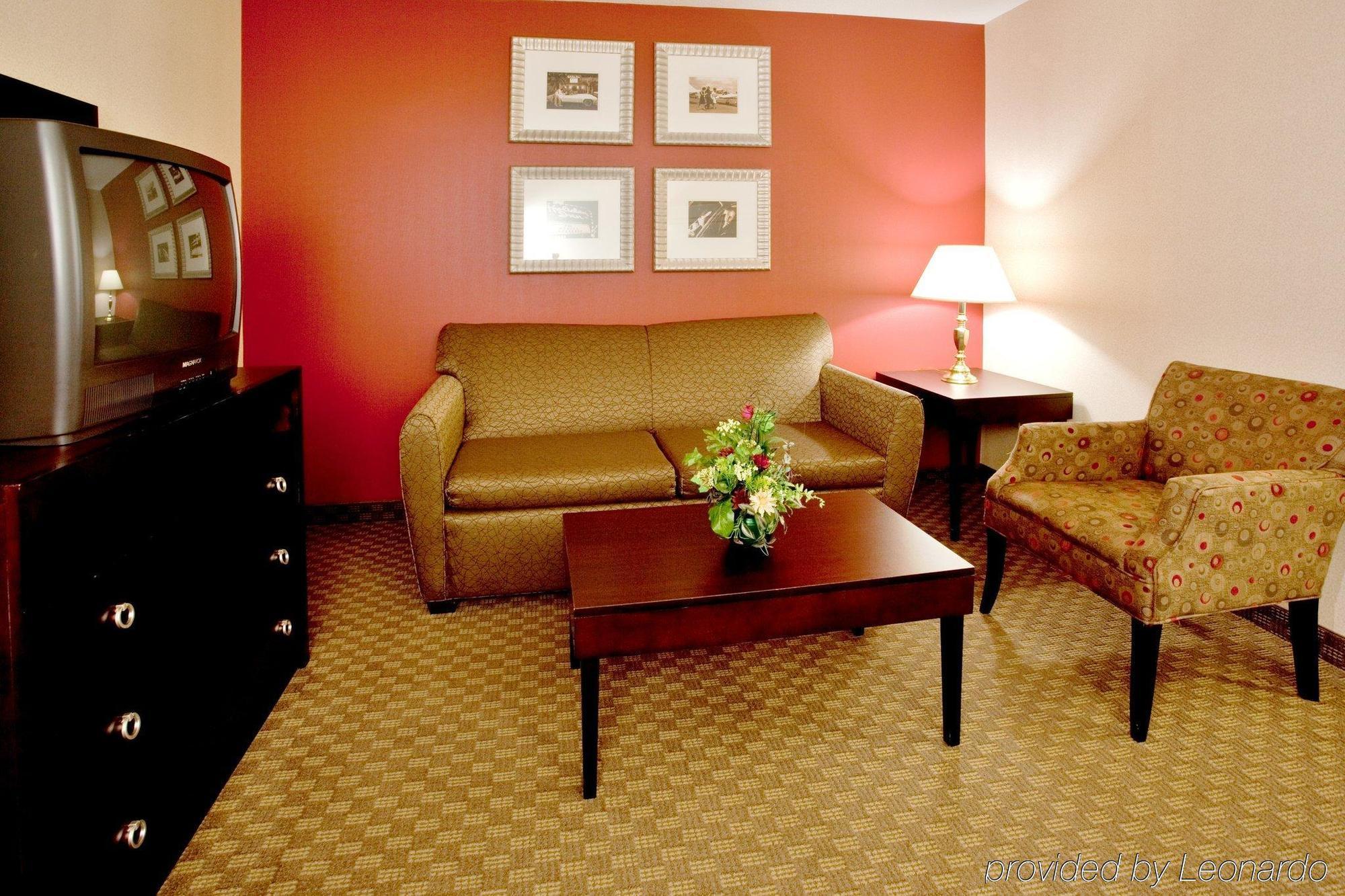Holiday Inn & Suites Raleigh Cary By Ihg Rum bild